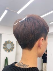 -MODEL'S HAIR
