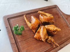 脆皮乳鸽-粤域茶餐厅