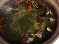 连州果园鸡-威邵鸡煲(西华路总店)