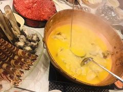 -鲜入围煮花胶鸡海鲜火锅