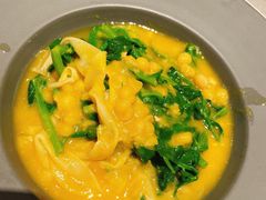 豌豆黄浸豌豆尖-半山腰·云南菜(侨福芳草地店)