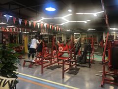 -KingBull私教健身&格斗订制(龙井商业中心店)