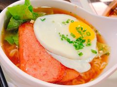 -新大咀港式茶餐厅(宝山万达店)