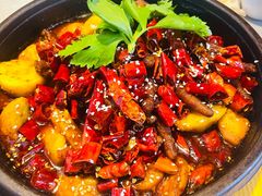 -有红鸡毛店·川菜(建设路店)