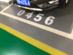 -北京财富中心-停车场