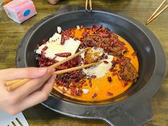 -黄潇洒老火锅(九眼桥宏济巷店)
