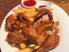 炸鸡配薯条-宝莱纳啤酒花园餐厅PAULANER BRAUHAUS Nanjing(广州路店)
