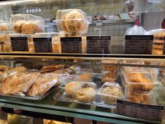 -白玉兰食品甜凤店(合生汇店)