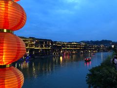 景观位-临江餐馆二楼美食部落