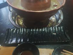 -果松木炭酸菜铜火锅·外婆参鸡汤