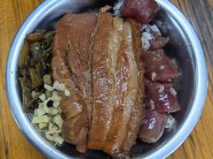 -梁阿婆廿年老牌扣肉糯米饭
