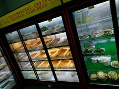 面包甜点陈列柜-袁记串串香(涧西总店)