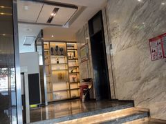 -柏槿酒店(罗湖口岸向西地铁站店)