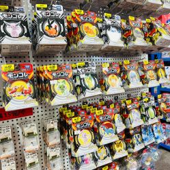 -逝水玩具折扣店