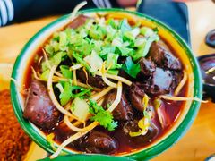 -拈签一笑黄牛肉辣卤串串