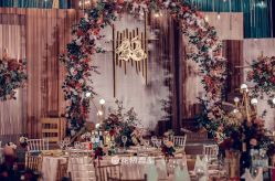 -花轿喜屋婚礼策划