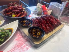 -肥肥虾庄·金牌油焖大虾(汉街SKP店)