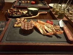 -恰餐厅及酒吧 CHAR Bar & Grill (北京丽都皇冠假日店)