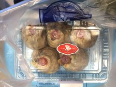 -白玉兰食品甜凤店(合生汇店)