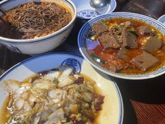 -蓝田九大碗民俗食府(蓝田店)