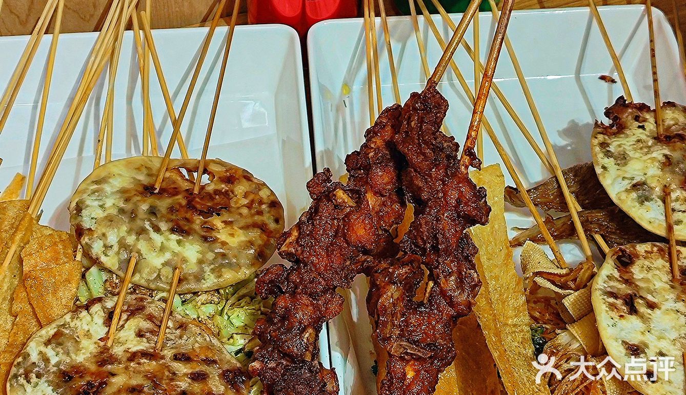 日月光新开的麻辣烫炸串，也太好吃了吧❗