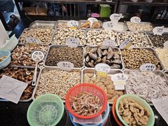 -健跳小海鲜(人民路店)