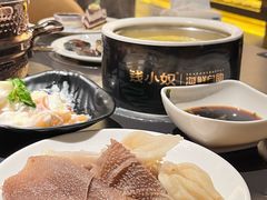 -钱小奴海鲜自助黑金店(杭州滨江龙湖店)