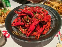 -肥肥虾庄·金牌油焖大虾(汉街SKP店)
