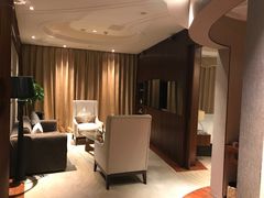 -苏州金鸡湖中茵皇冠假日酒店