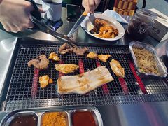 -马路牙子地桌烤肉(工体店)