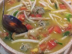 -山珍王国·云南野生菌石锅鱼