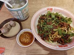 萝卜小排汤-阿当·小炒牛肉面(人广店)