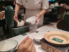 -费大厨辣椒炒肉(高铁吾悦广场店)