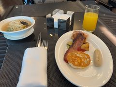-圣丰索菲特·2 On 988 Café 自助餐厅