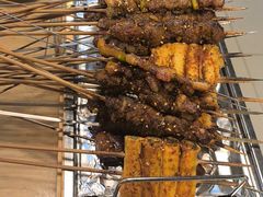 -烤满分·东北烧烤(首经贸店)