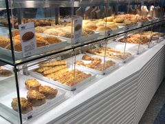 面包甜点陈列柜-BreadTalk面包新语(长寿路地铁站店)