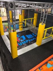 -蹦贝运动中心·蹦床·攀岩·闯关(龙岗店)