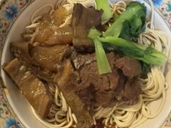 -金杨拉面王小吃面馆·牛三宝面·红烧牛肉粉