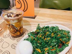 秘制牛肉藜麦碗里道-油梨树AVOCADO TREE(嘉里中心店)