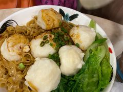 墨鱼丸捞面-喜莲咖啡