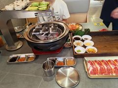 -围炉肉舍•炭烤活鳗•丹东海鲜烤肉(步行街店)