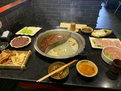 -宽板凳老灶火锅(南礼士路店)