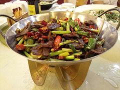 干锅黄牛肉-金苑海鲜酒家(新港中路店)