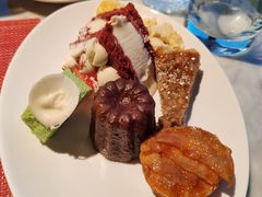-锦厨国际自助餐厅 · 云端景观 (昆明索菲特大酒店)