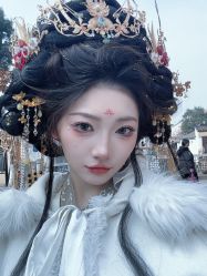 -一揽芳华汉服旗袍体验馆(拙政园店)