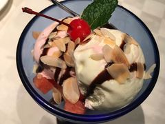 冰淇淋水果圆舞曲-西堤厚牛排(新世界店)
