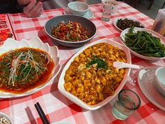 -洪霞餐馆·川菜·鲜货现炒(两江春城店)