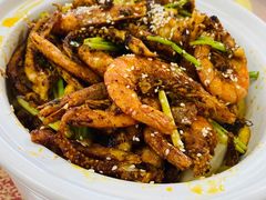 干锅鱿鱼虾-叶存利海鲜大馅饺子(海宁路总店)
