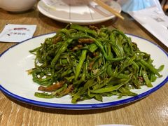 扁豆炒肉丝-姥姥家春饼店(佳亿时尚广场店)