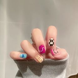 -悦指间美甲美睫